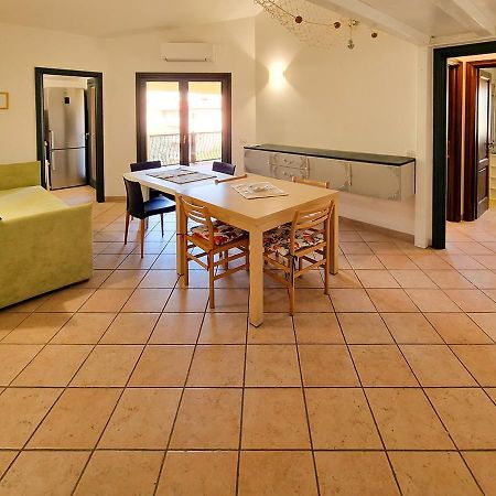 Murphy Holiday Home - Residenza Aldo Moro 02 La Maddalena  Ngoại thất bức ảnh