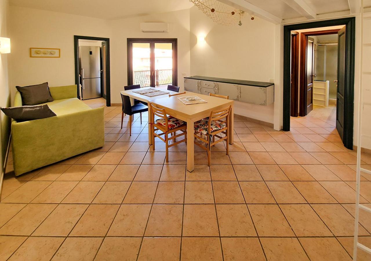 Murphy Holiday Home - Residenza Aldo Moro 02 La Maddalena  Ngoại thất bức ảnh