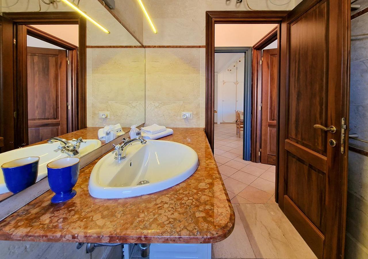 Murphy Holiday Home - Residenza Aldo Moro 02 La Maddalena  Ngoại thất bức ảnh